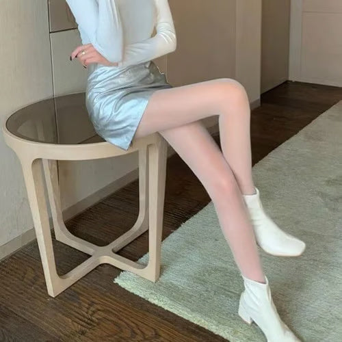 Pearlescent Silk Nylon Pantyhose – Fits All Sizes